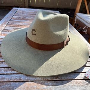NWOT Charlie 1 Horse felt hat